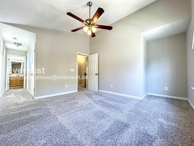 Building Photo - 113 Oak Grove Pl