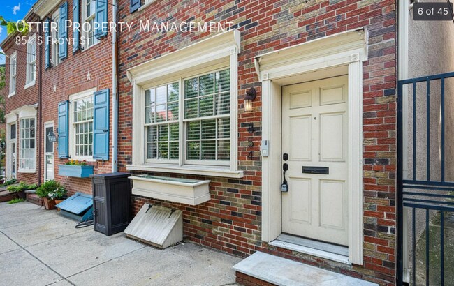 Building Photo - 854 S Front St