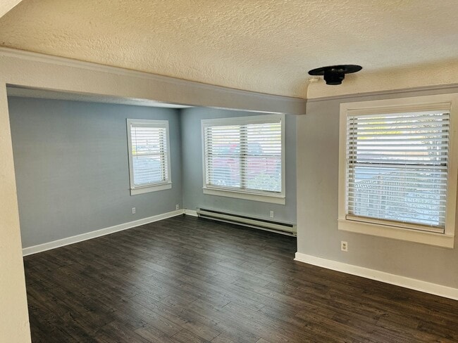 Building Photo - Charming Updated Home Centrally Located