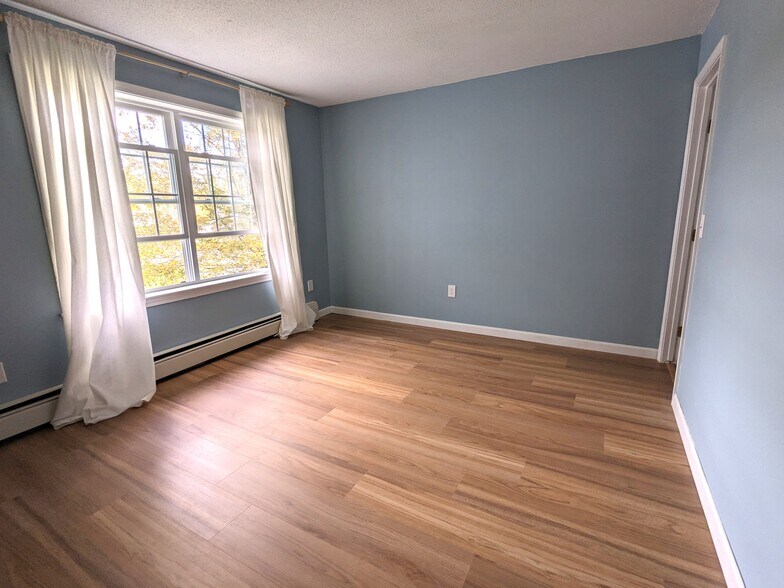 Building Photo - 50 Brookside Drive