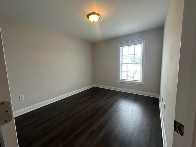 Building Photo - 1200 Bluemoon Dr