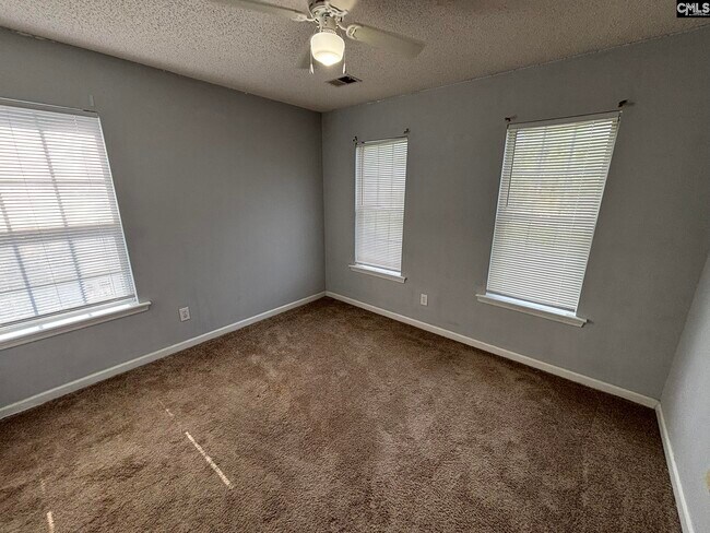 Building Photo - 101 Ivy Hill Ct