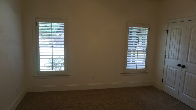 Building Photo - 1101 Blackman Cir
