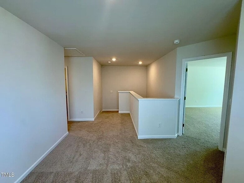 Building Photo - 1823 Hinesley Dr