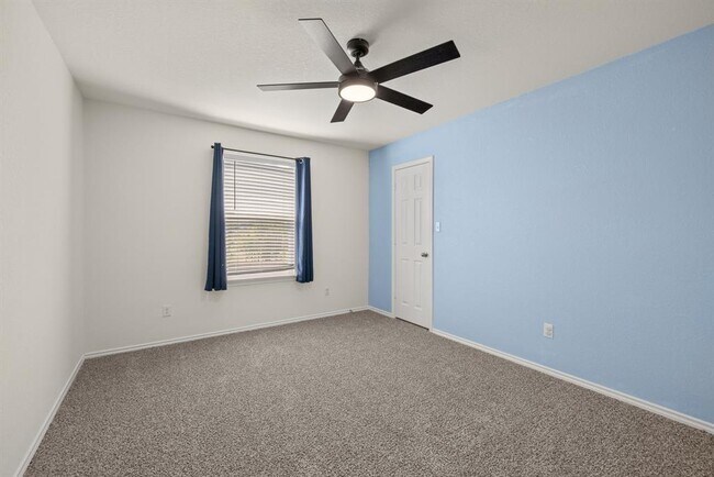 Building Photo - 14100 Purple Azalea Dr