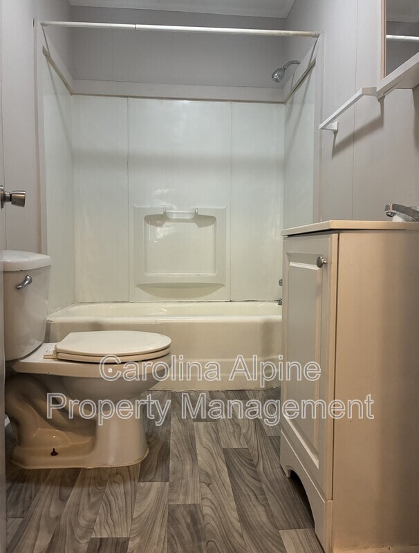 Building Photo - 801 W 2nd Ave