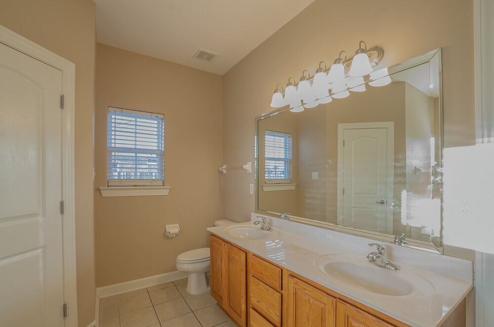 Building Photo - 1655 Kings Pond Cove
