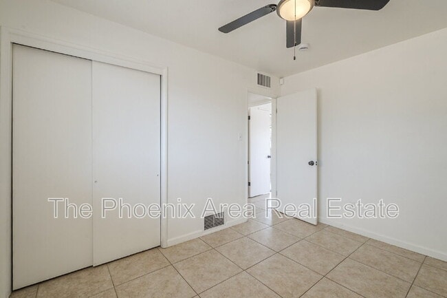 Building Photo - 787 W Flint St