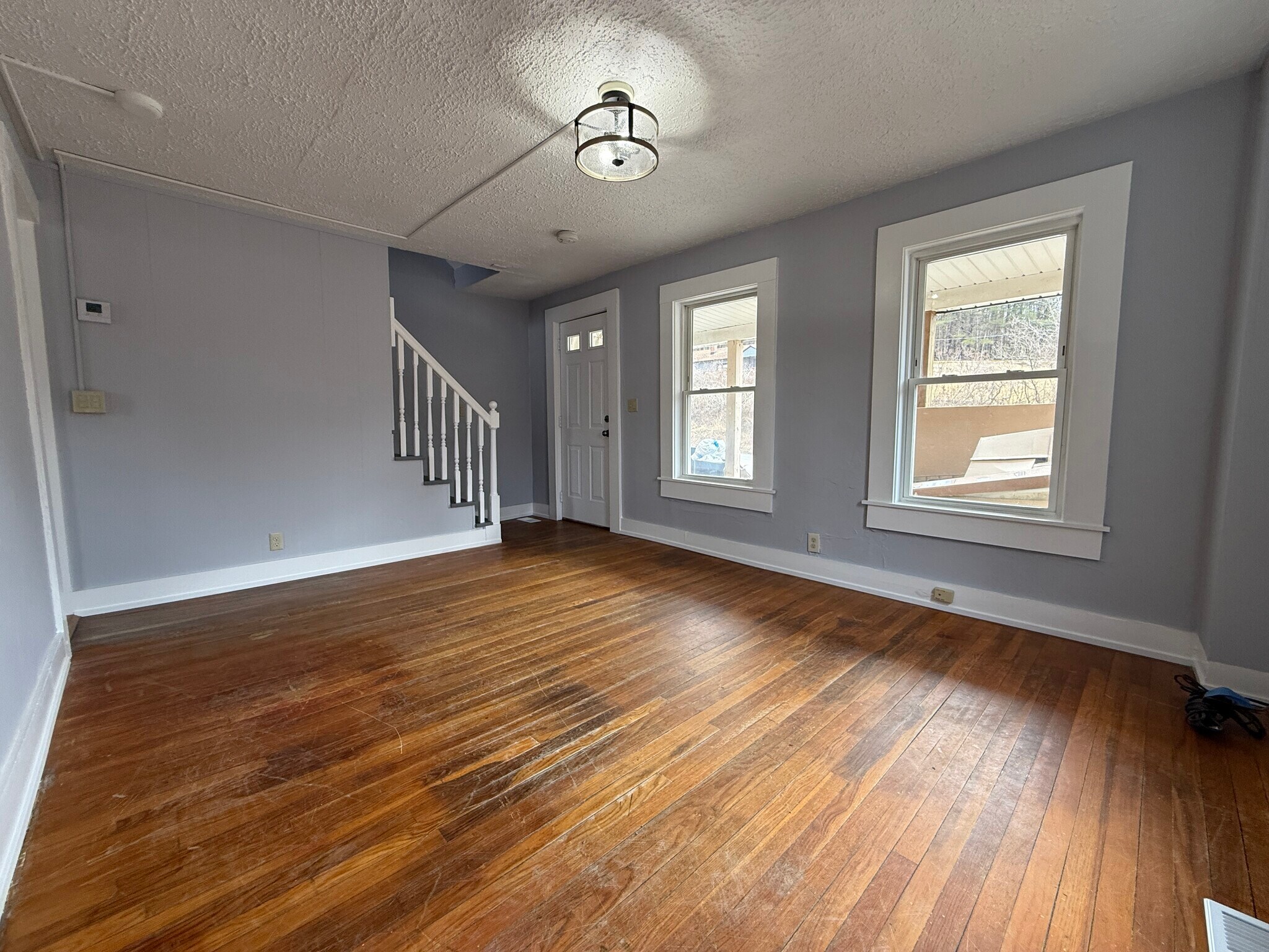 Building Photo - 84 Monadnock St