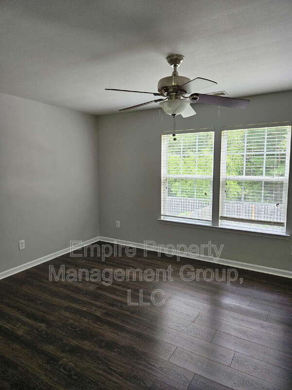 Building Photo - 216 Sunday Silence Ln