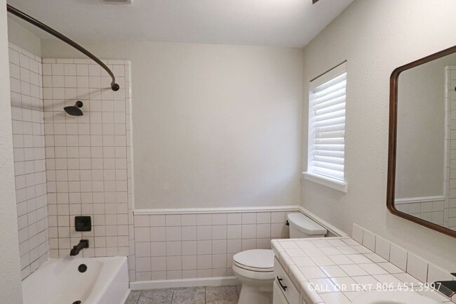 Building Photo - Amazing 3 bed, 2 bath in SW Lubbock!