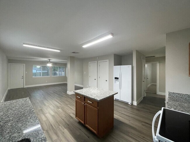 Building Photo - 17419 Marl Way