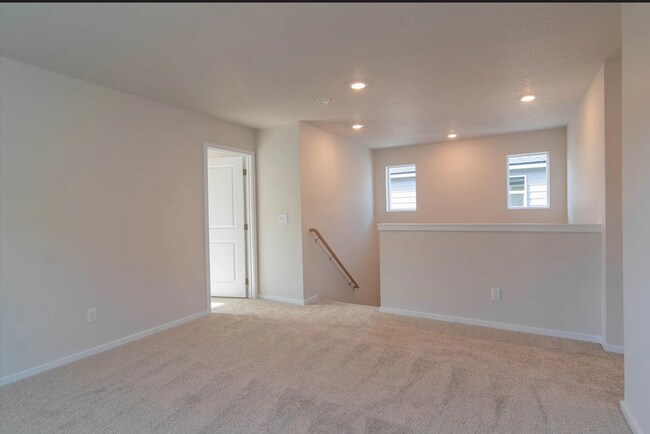 Building Photo - 24467 E Feather Ct