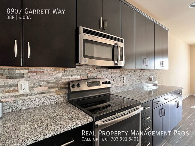 Building Photo - 8907 Garrett Way