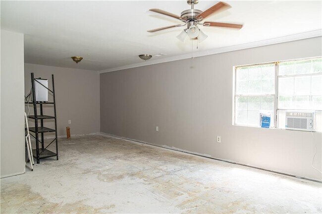 Building Photo - 291 Fern Ct