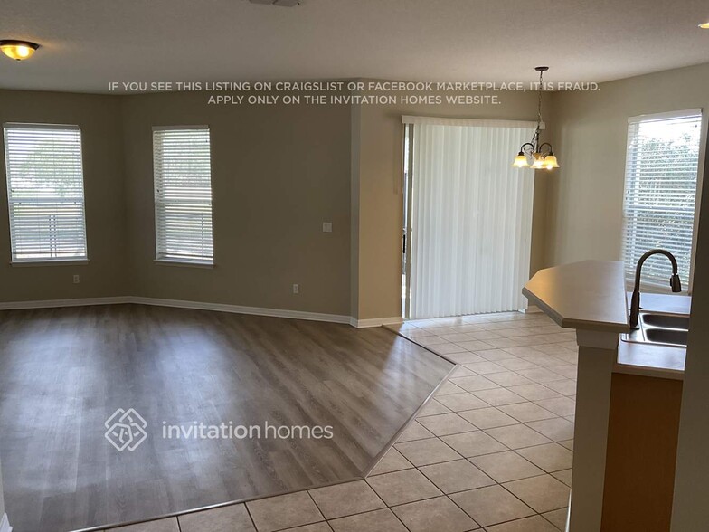 Building Photo - 12657 Lake Sawyer Dr
