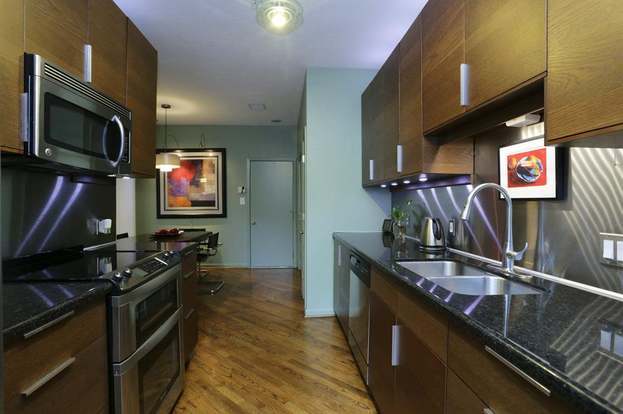 Building Photo - 1551 Cortlandt St