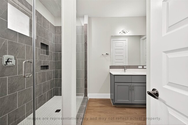 Building Photo - 10719 Mason Rd