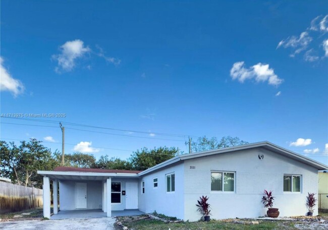 Primary Photo - 3531 N 66th Ave