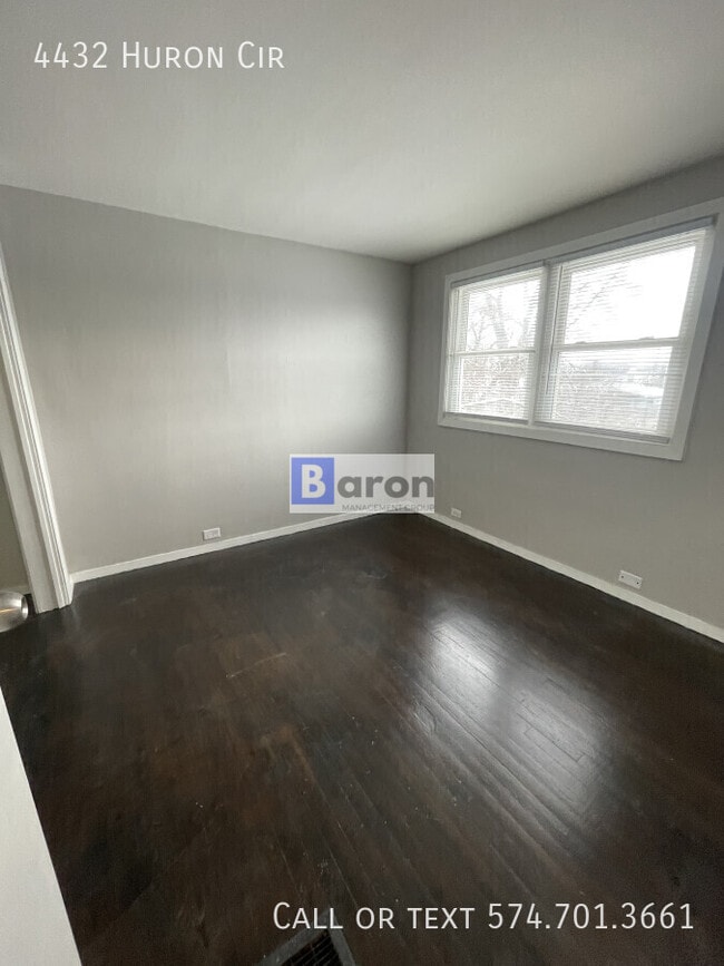 Building Photo - 4432 Huron Cir