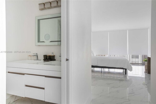 Building Photo - 18051 Biscayne Blvd