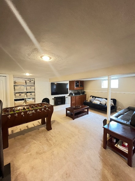 Building Photo - 363 Ridgeland Ave