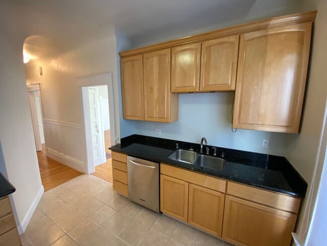 Building Photo - Lovely 2-bedroom Condo in Cole Valley - Ex...