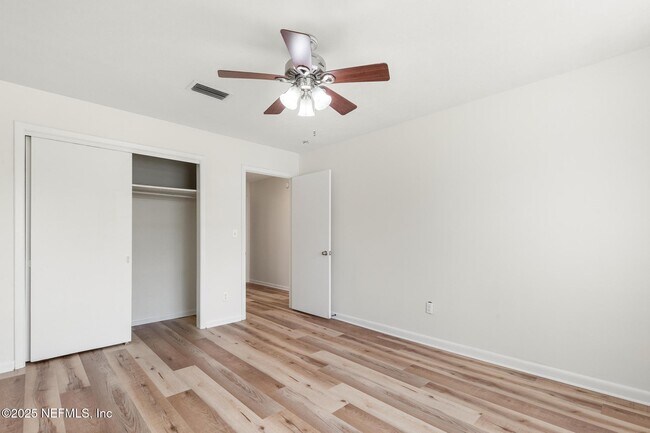 Building Photo - 4103 San Remo Dr