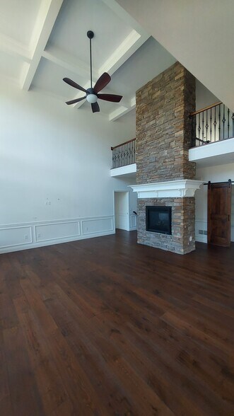 Building Photo - 1295 Needham Cir E