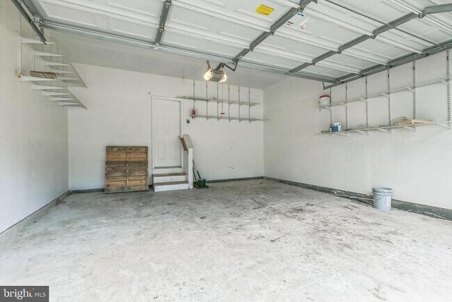 Building Photo - 1037 Bakersfield Ln