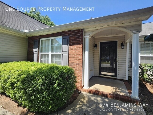Building Photo - 974 Benjamins Way