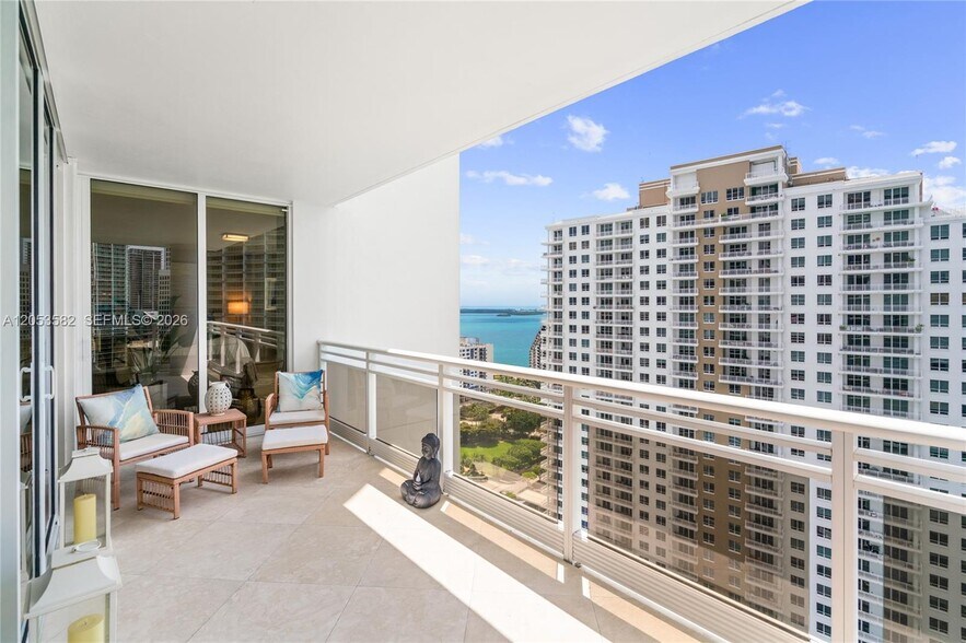 Building Photo - 901 Brickell Key Blvd