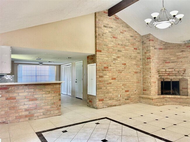 Building Photo - 22615 Indian Knoll Dr