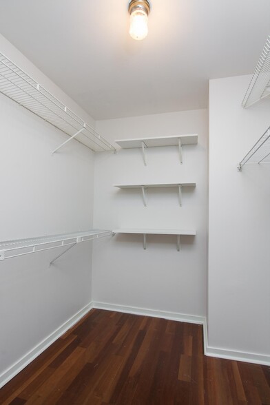Building Photo - 727 Harpeth Trace Dr