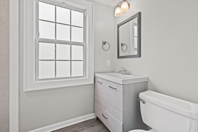 Building Photo - SUMMERVILLE CONDO