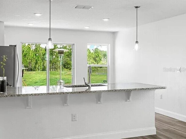 Building Photo - 212 Miles Ct