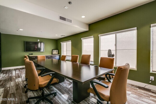 Building Photo - 5450 E Deer Valley Dr