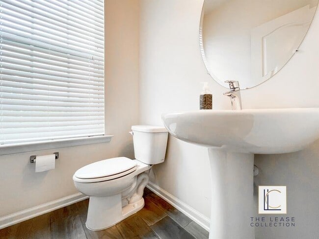 Building Photo - 9616 Wesbourne Dr