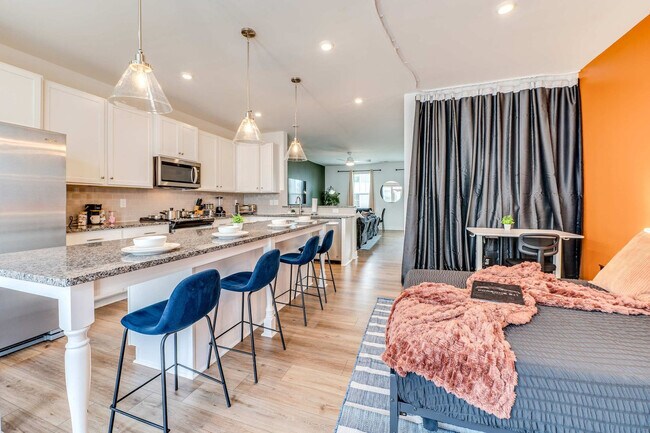 Building Photo - 4016 Bunker Dr