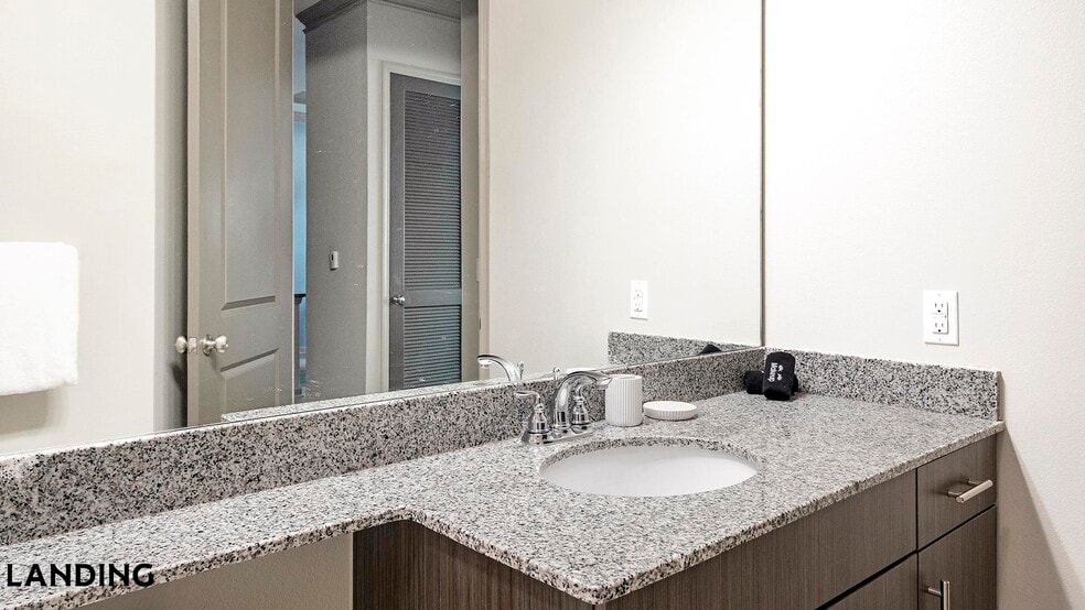 Building Photo - 3505 W Sam Houston Pkwy S