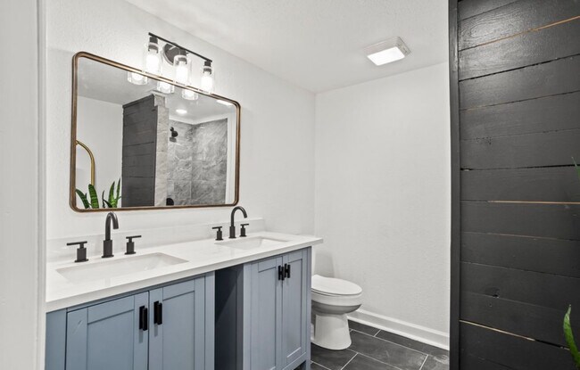 Building Photo - 117 S Vann St