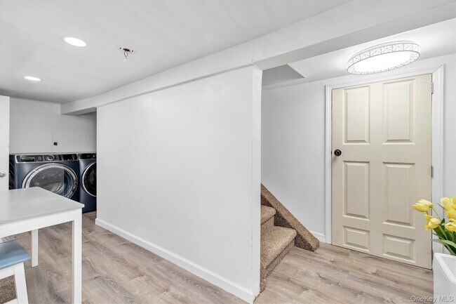 Building Photo - 159 Southside Ave