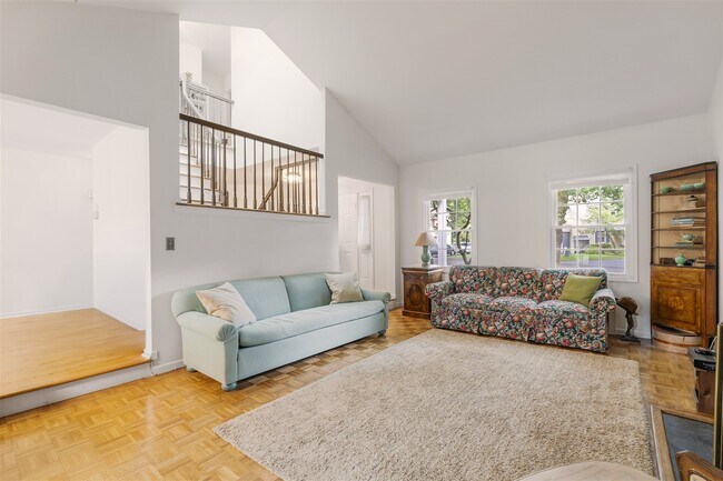 Building Photo - 9 Northbridge Pl