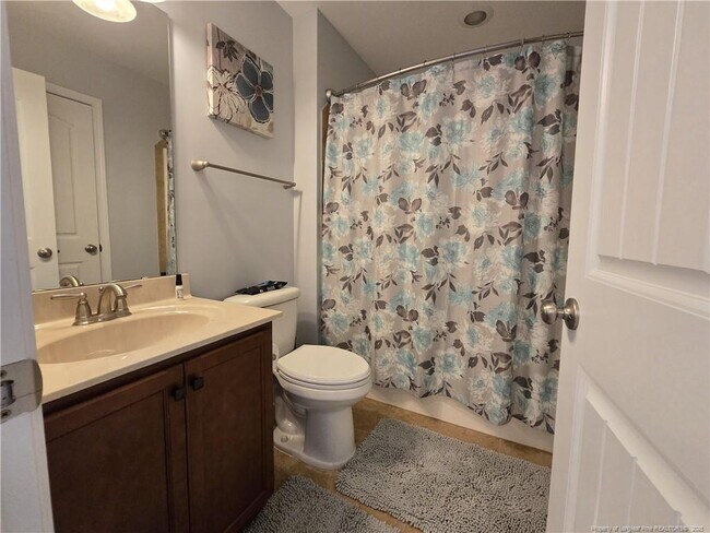 Building Photo - 410 Sedgefield Dr