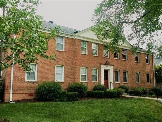 Building Photo - 2701 Arlington Blvd