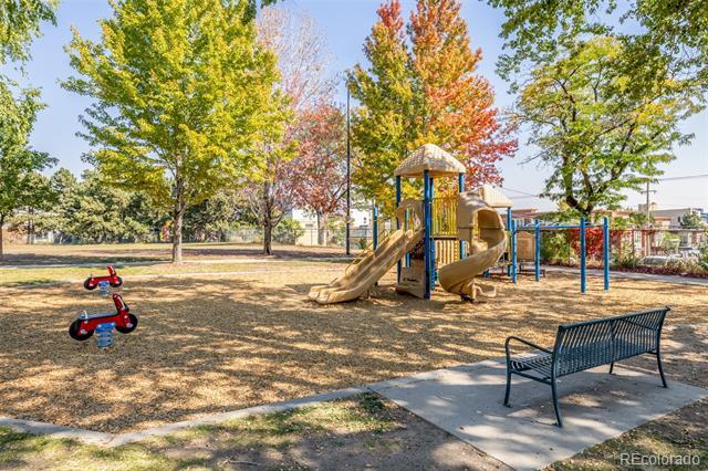 Building Photo - 2839 Umatilla St