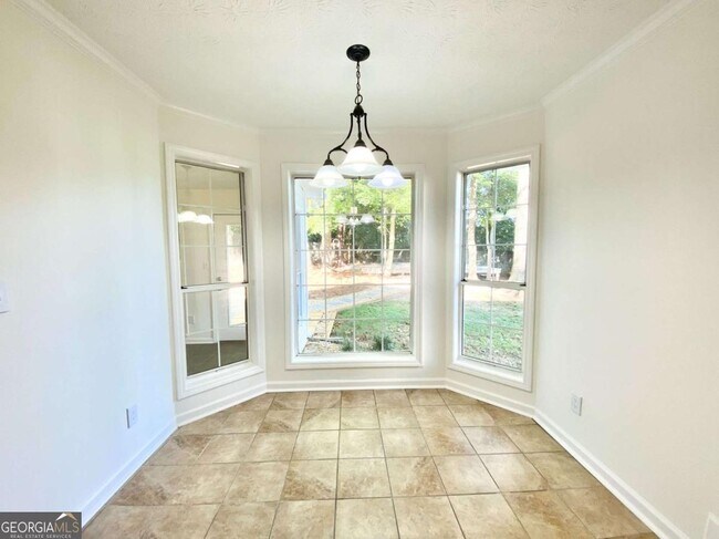 Building Photo - 640 Suwanee Lakes Cir NW