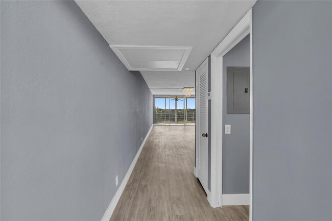 Building Photo - 3001 S Course Dr