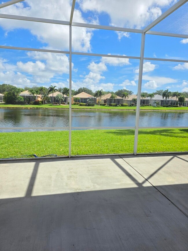 Building Photo - 7145 Veneto Dr