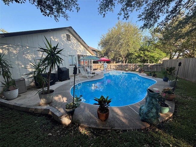 Primary Photo - 1207 Darless Dr